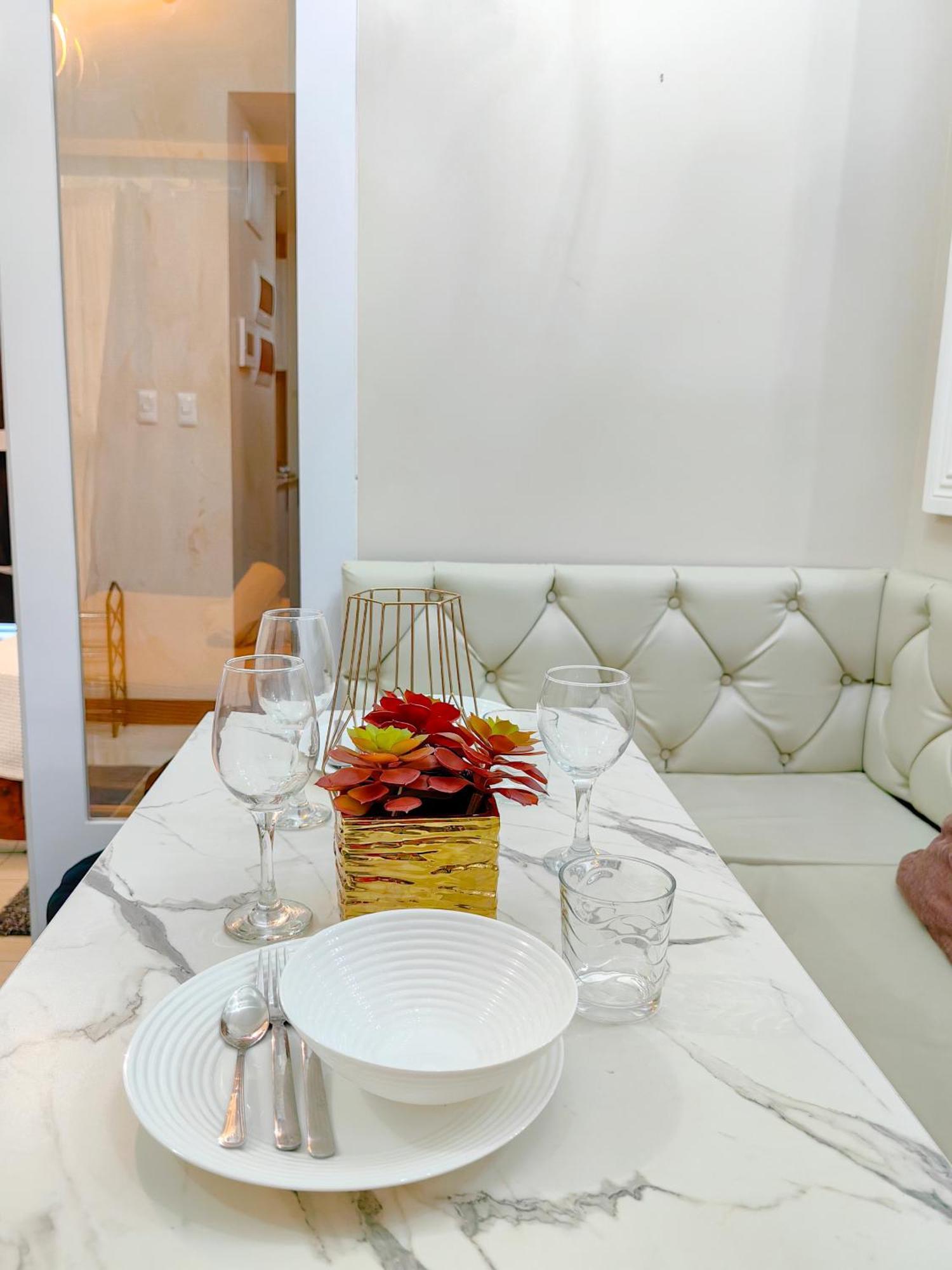 Aparthotel Modern 1Br In Uptown Bgc Taguig Exterior foto